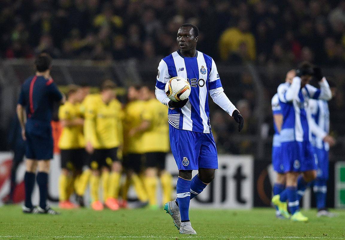 波尔图客场逆袭晋级四强