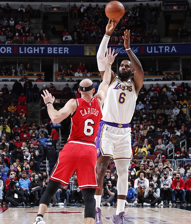 热火中锋詹姆斯本场得分刚需