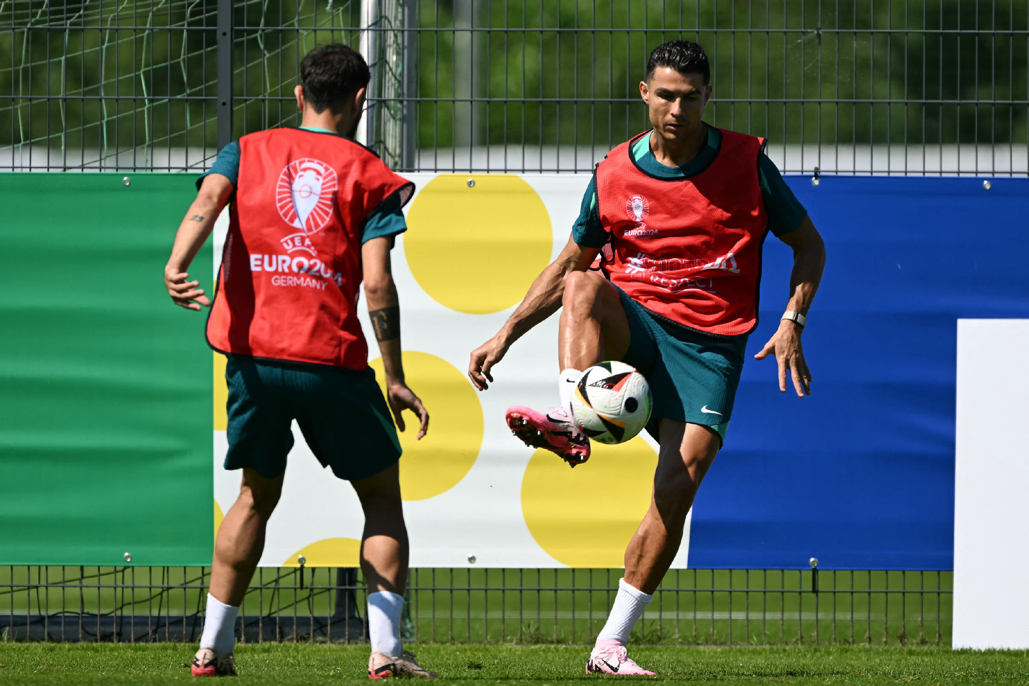 欧洲明星球员在跨洲比赛中占据领先地位