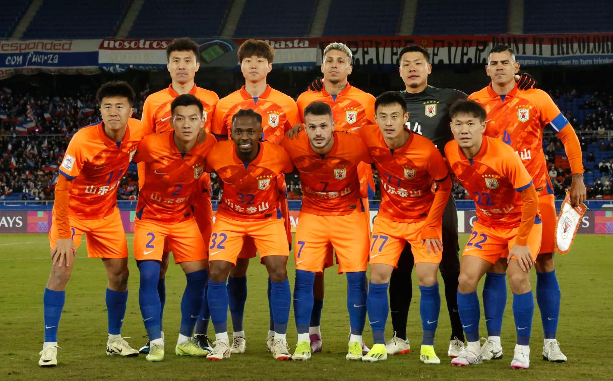 各球队实力充沛，在亚冠中展现拼搏精神的简单介绍